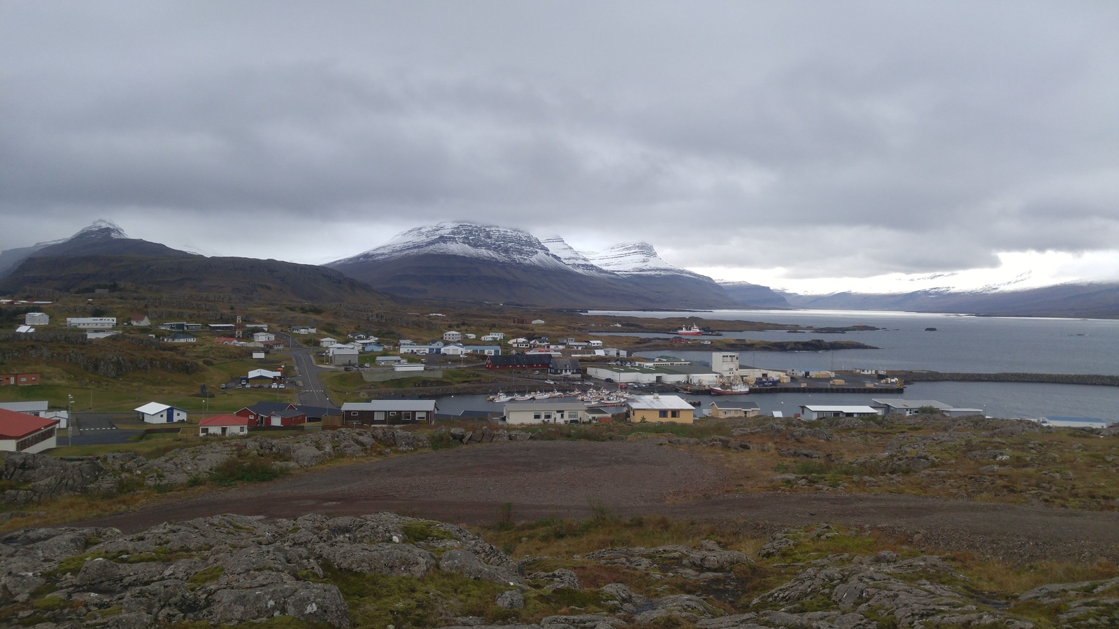 Le village de Djupivogur, en Islande. Le village de Djupivogur, en Islande.