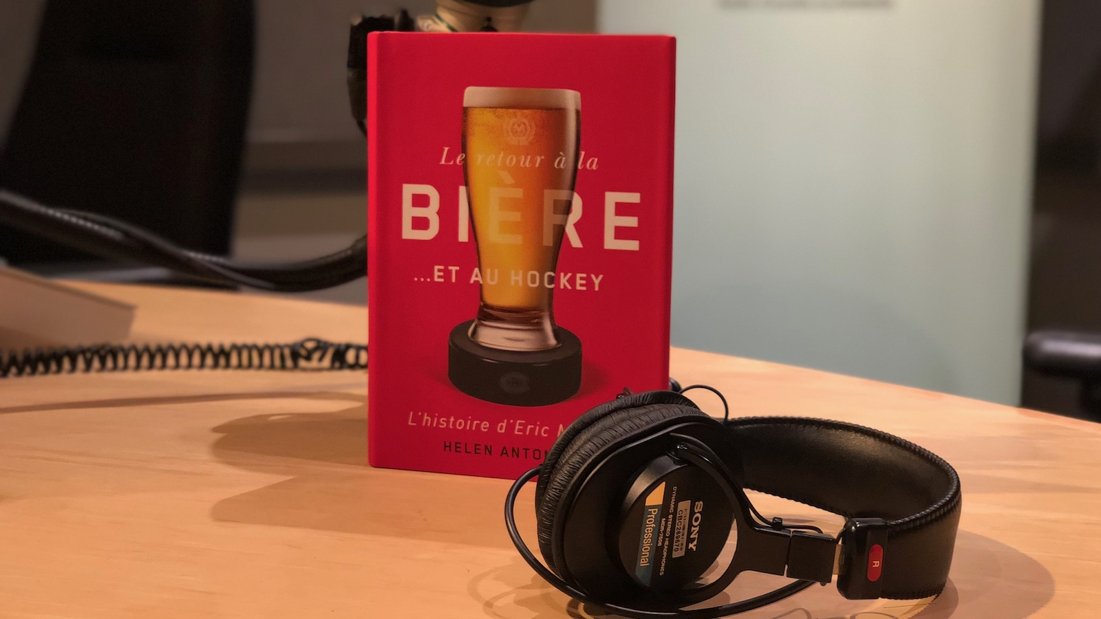 Le livre « Le retour à la bière... et au hockey » Le livre « Le retour à la bière... et au hockey »