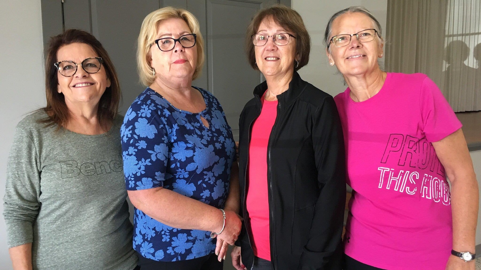 Photo de quatre femmes. Photo de quatre femmes.