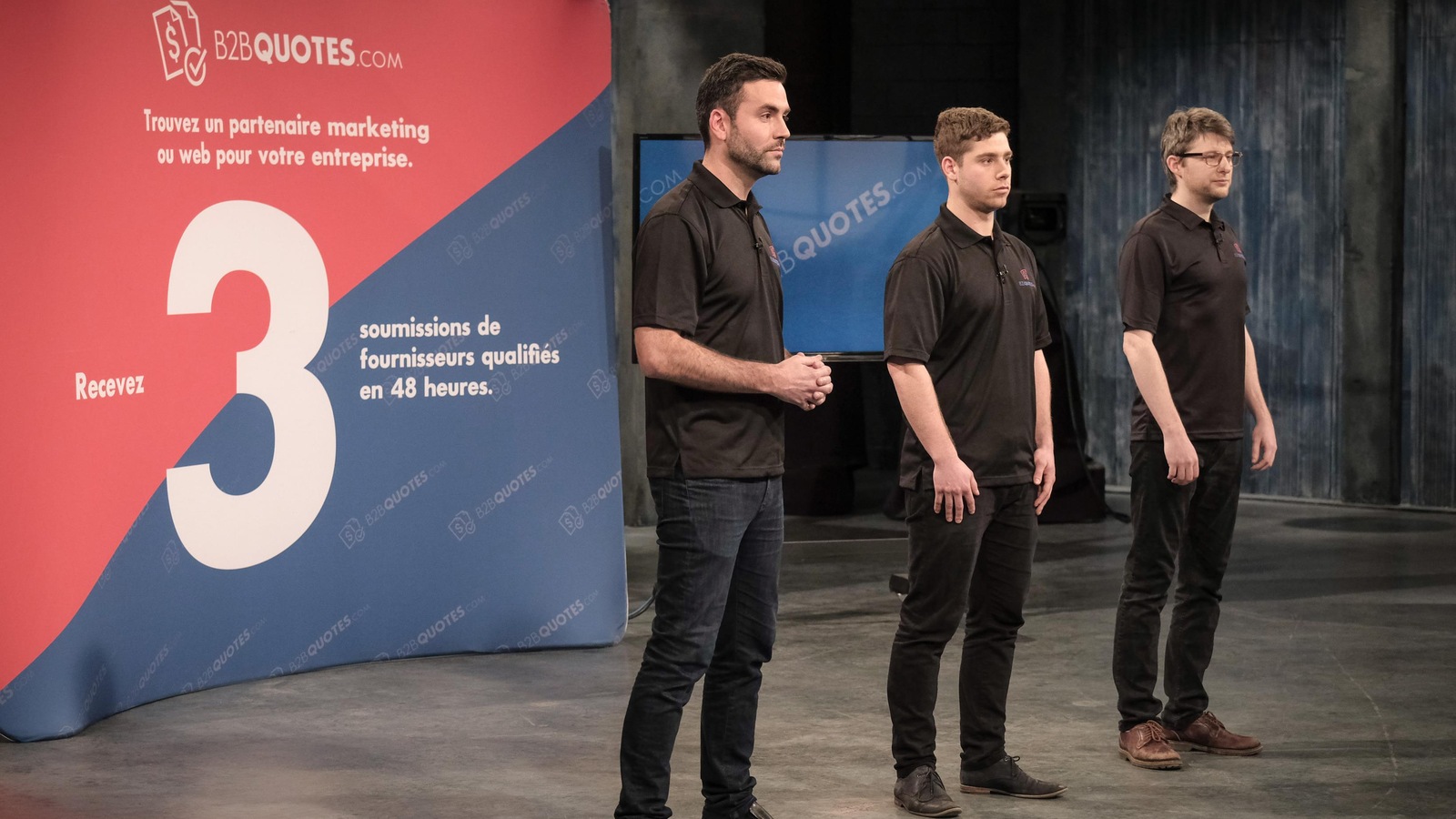 Les netrepreneurs de B2B Quotes font leur présentation devant les dragons. Les netrepreneurs de B2B Quotes font leur présentation devant les dragons.