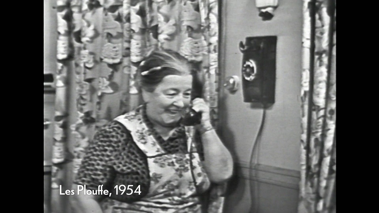 Image d'archive de l'émission Les Plouffe, avec Joséphine « maman » Plouffe interprétée par Amanda Alarie. Image d'archive de l'émission Les Plouffe, avec Joséphine « maman » Plouffe interprétée par Amanda Alarie.