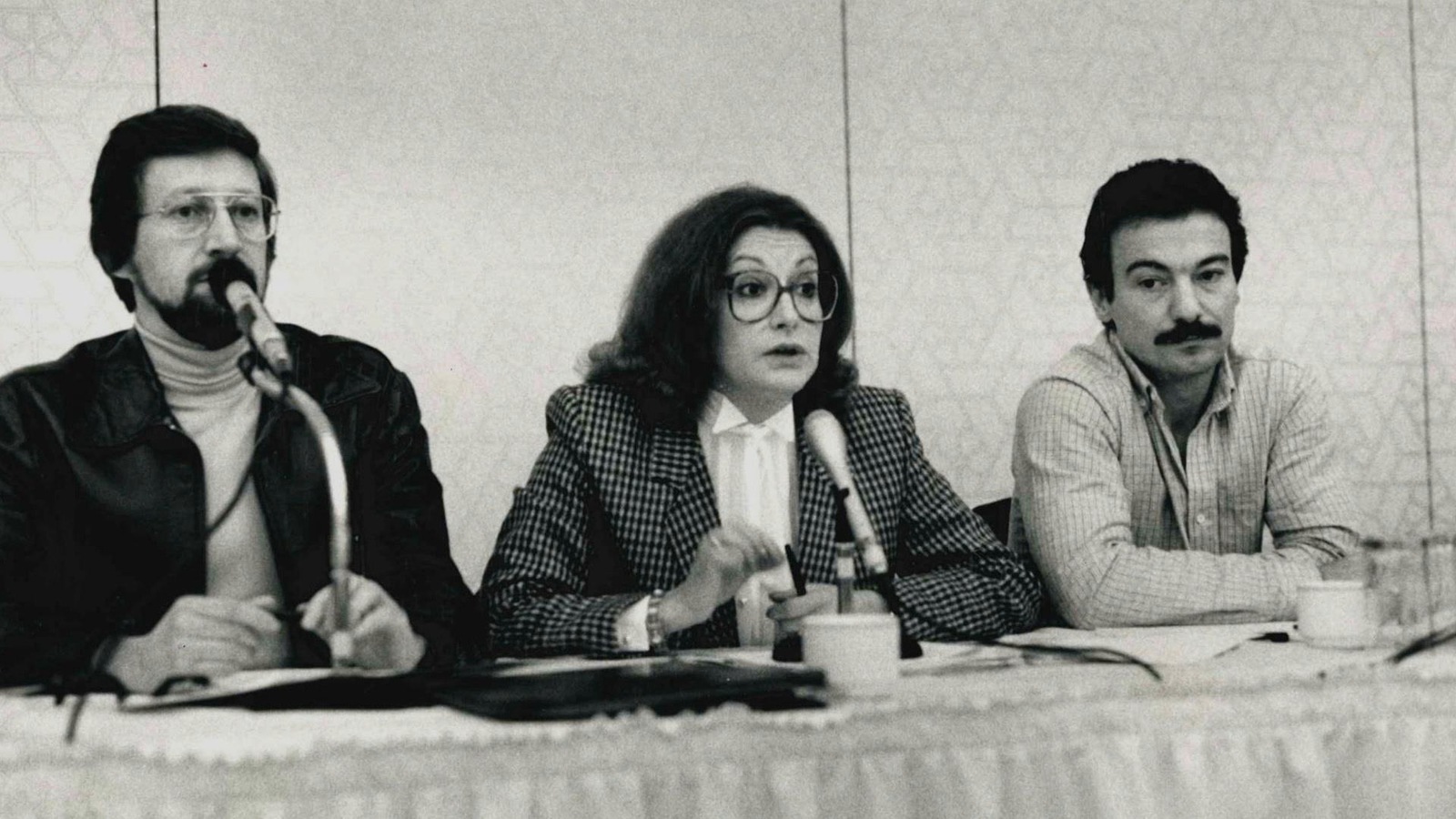 Gilles Marsolais, Louise DesChâtelets et Bondfield Marcoux, trio à une table en conférence de presse. Gilles Marsolais, Louise DesChâtelets et Bondfield Marcoux, trio à une table en conférence de presse.