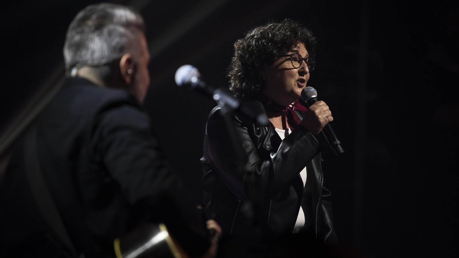 Marie-Lise Pilote chante pour Dany Turcotte. Marie-Lise Pilote chante pour Dany Turcotte.