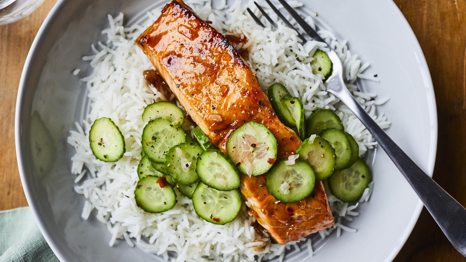 Poisson sur du riz. Poisson sur du riz.