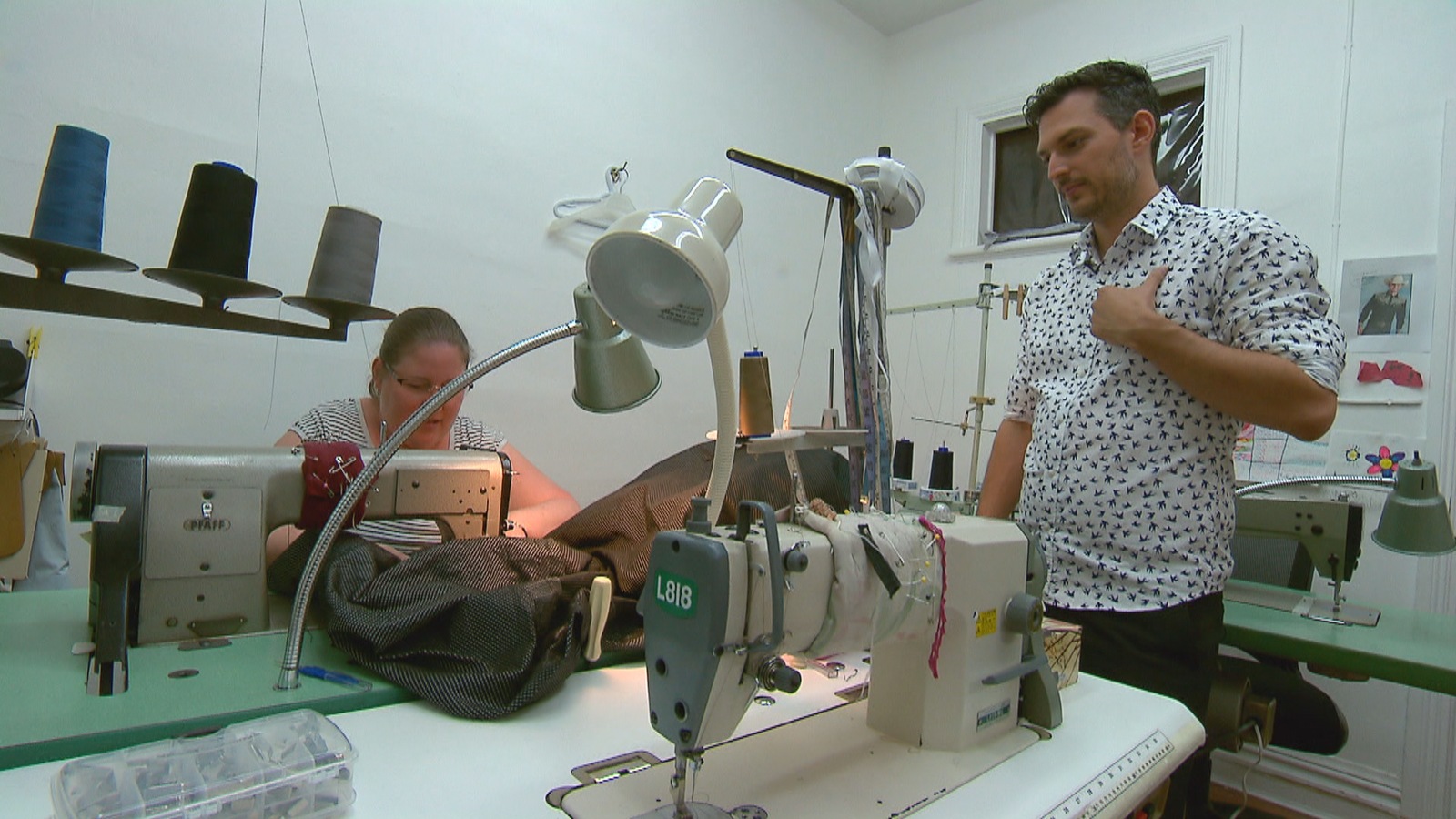 Le concepteur de costumes de scène Sébastien Dionne Le concepteur de costumes de scène Sébastien Dionne