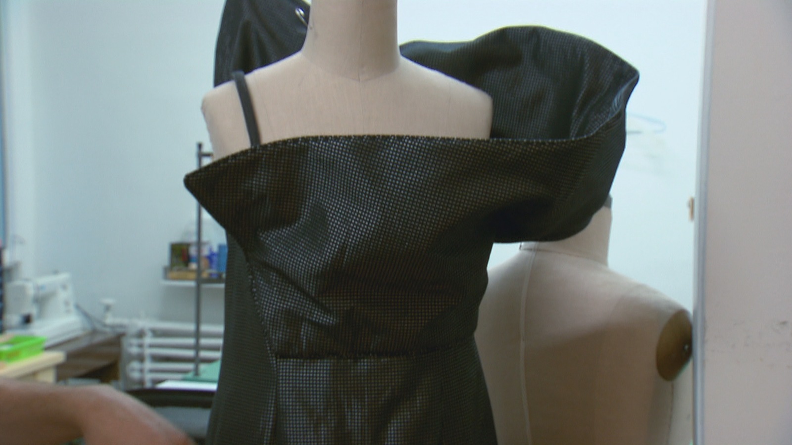 Des vêtements sur un mannequin Des vêtements sur un mannequin