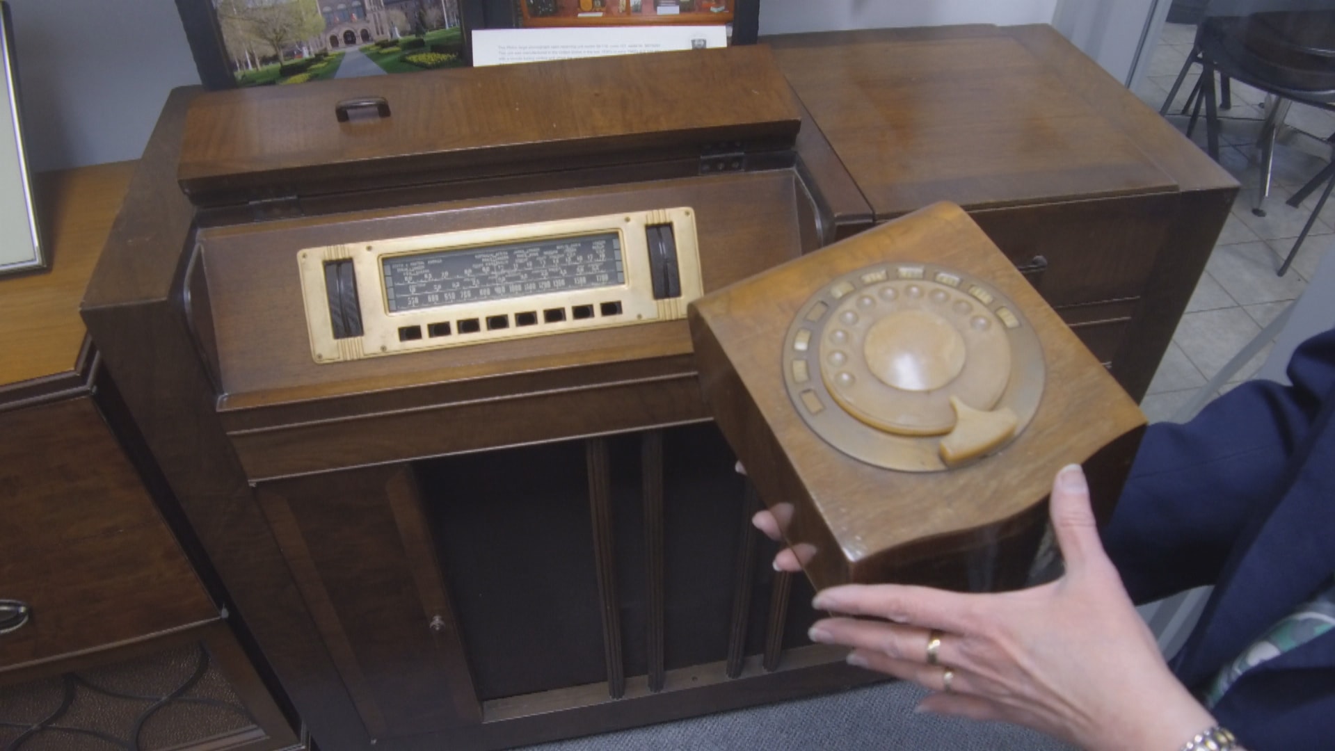 Real radio datant