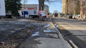 La Ville de Québec a acquis trois terrains en vue du tracé du tramway le long de la 1re avenue.  Ces terrains ne sont plus requis. 