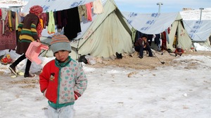 Un camp de réfugiés syriens à Arsal, au Liban, est recouvert de neige.