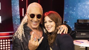 Dee Snider et Isabelle Boulay côte à côte.