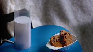 Le verre de lait lumineux