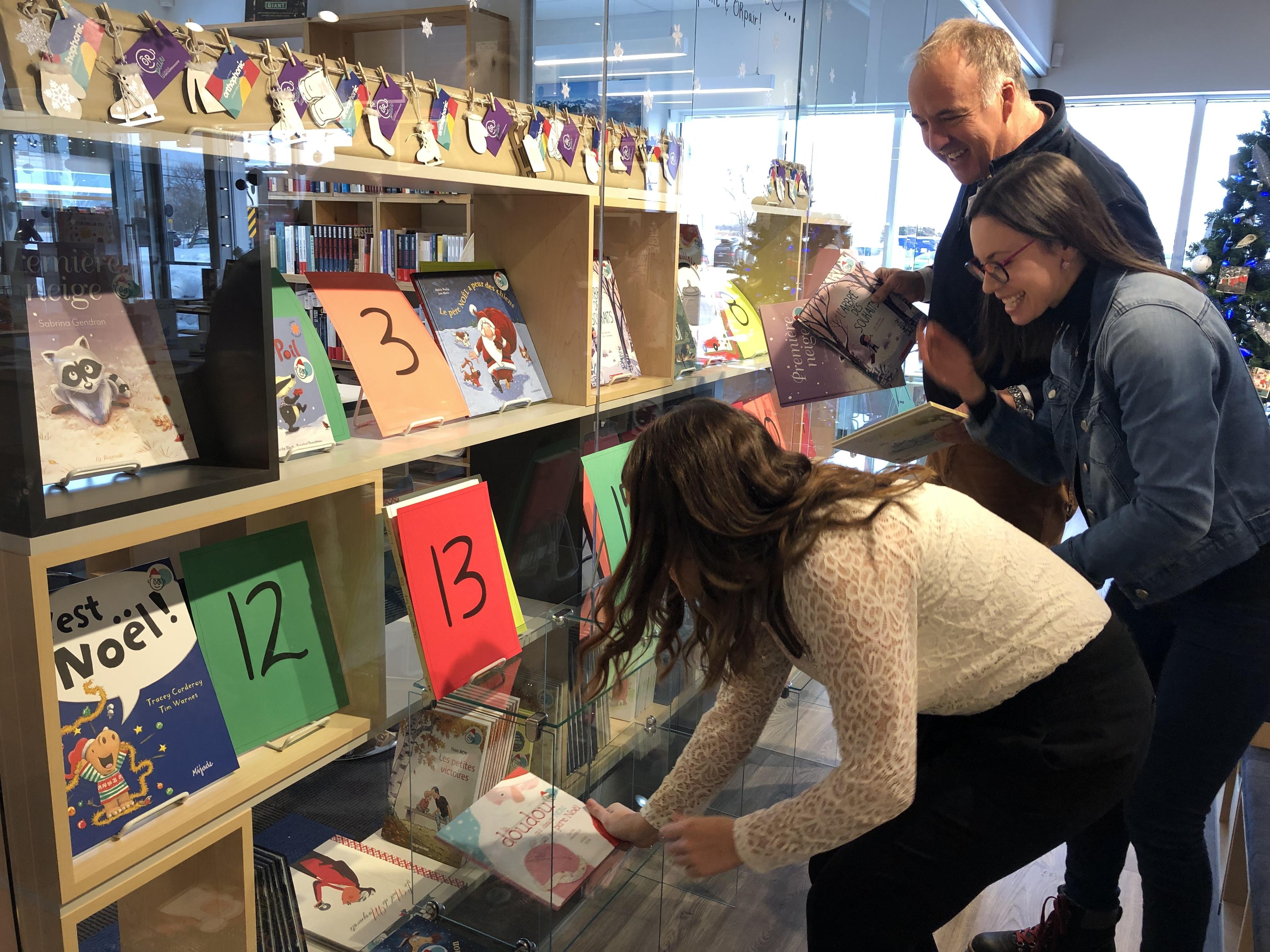 L'activité L’avent en albums se déroule à la Librairie Chouinard à Lévis. L'activité L’avent en albums se déroule à la Librairie Chouinard à Lévis.