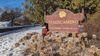 L'affiche annonçant l'entrée dans la ville de Témiscaming.