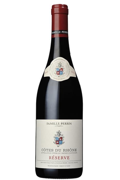Une bouteille de vin rouge. Une bouteille de vin rouge.