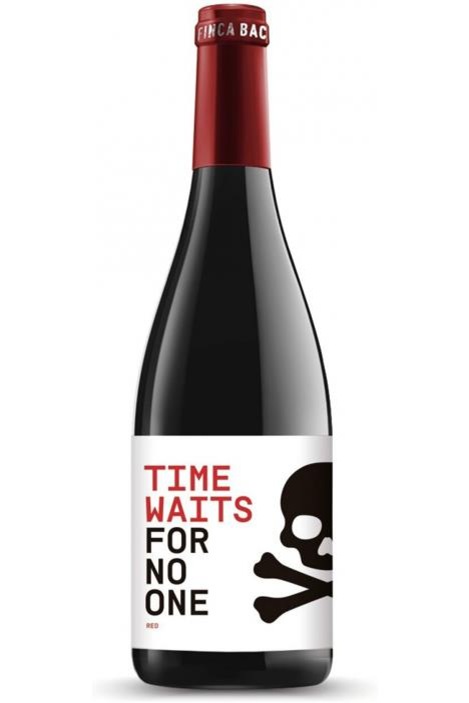 Une bouteille de vin rouge. Une bouteille de vin rouge.