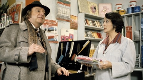 Jean Jolivet (René Caron) et Inonda Dugas-Marsouin (Nicole LeBlanc), personnages de « Rue des Pignons », en 1977 Jean Jolivet (René Caron) et Inonda Dugas-Marsouin (Nicole LeBlanc), personnages de « Rue des Pignons », en 1977
