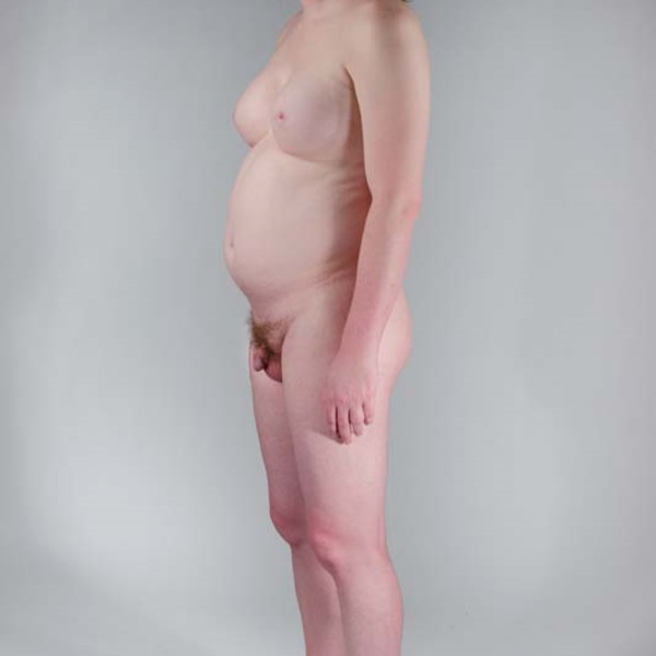 Corps dénudé d'une femme trans Corps dénudé d'une femme trans