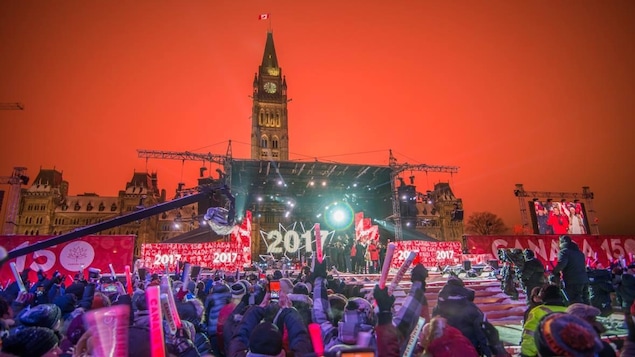 Un spectacle sur la colline du Parlement à Ottawa