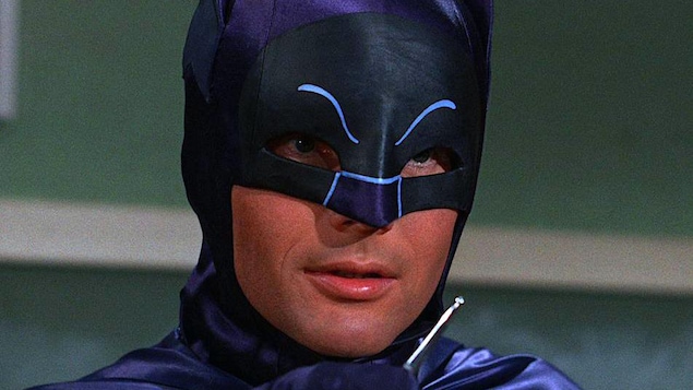 Adam West dans la télésérie « Batman » Adam West dans la télésérie « Batman »