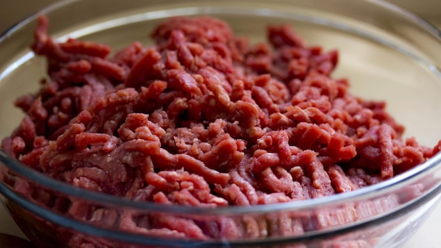 Du bœuf haché dans un bol Du bœuf haché dans un bol