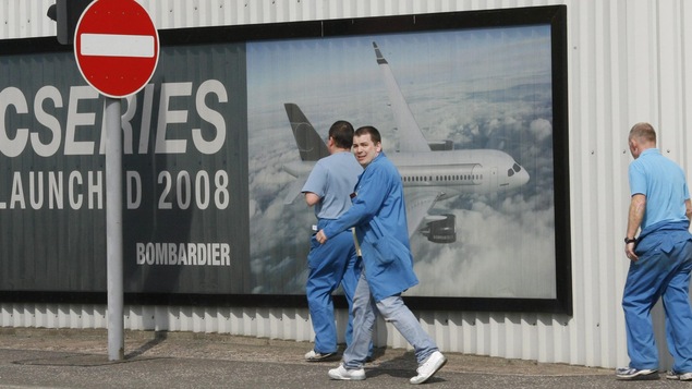 Des employés de l'usine de Bombardier à Belfast, en Irlande du Nord Des employés de l'usine de Bombardier à Belfast, en Irlande du Nord
