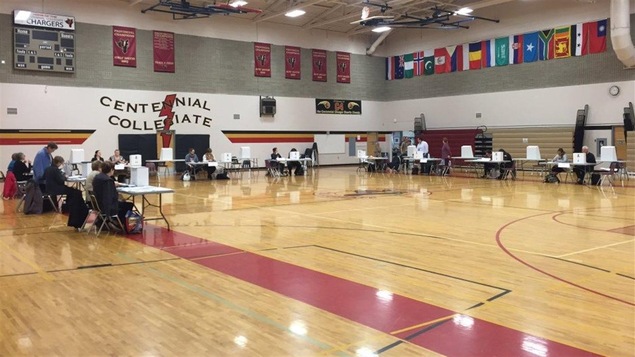 Un bureau de vote en Saskatchewan Un bureau de vote en Saskatchewan