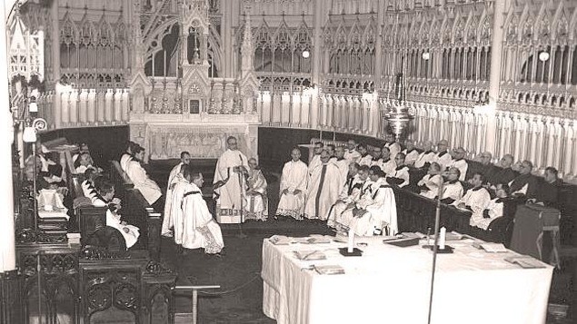 Célébration d'une messe à la cathédrale de Rimouski en 1965 Célébration d'une messe à la cathédrale de Rimouski en 1965
