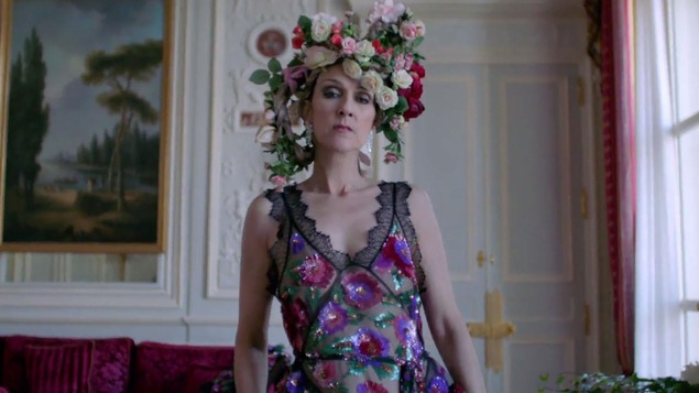 Céline Dion lors de la séance photo avec la revue Vogue