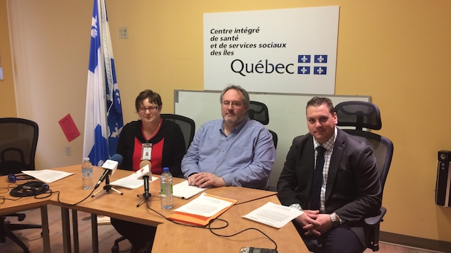Yvette Fortier, PDG du CISSS des Îles-de-la-Madeleine, Simon Laplante adjoint services administratifs et Emmanuel Aucoin, président du conseil d'administration