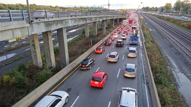 Congestion à l'approche de l'échangeur Turcot sur la 20 est.