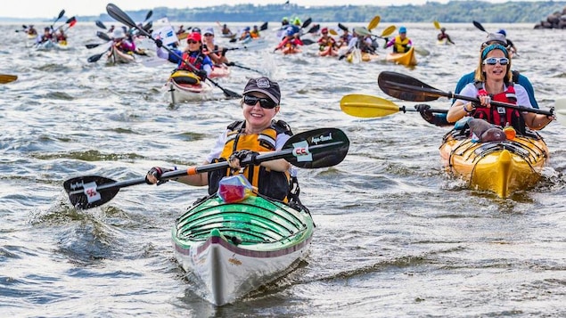 Des participants au Défi kayak 2017 en pleine action