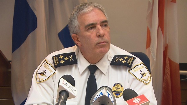 La Ville de Saguenay défend son chef de police - ICI.Radio-Canada.ca