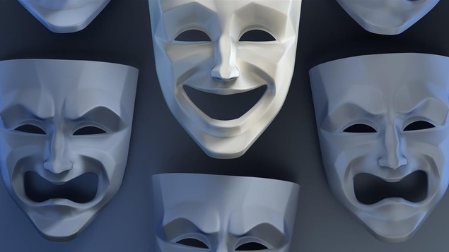 Des masques de théâtre pour montrer la gamme des émotions