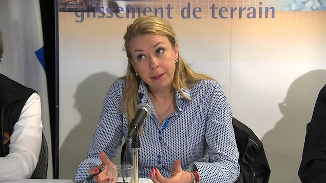 La ministre du Travail, Dominique Vien La ministre du Travail, Dominique Vien