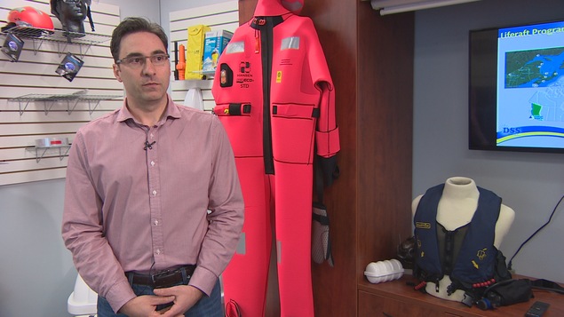 Le directeur de l'entreprise FitzWright Survival, Doug Thomas, estime que le marché a eu le temps de se préparer à une forte demande d'équipements de sécurité en mer. Le directeur de l'entreprise FitzWright Survival, Doug Thomas, estime que le marché a eu le temps de se préparer à une forte demande d'équipements de sécurité en mer.