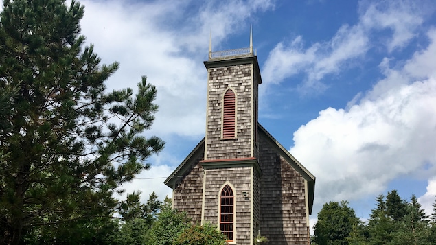 L'église de campagne achetée par les Clark se trouve à Rose Valley, dans le centre de la province.