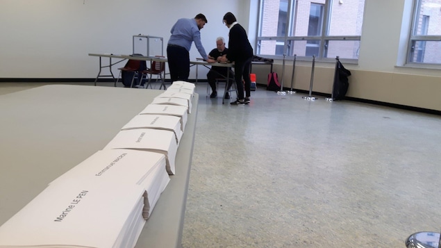 Un bureau de vote