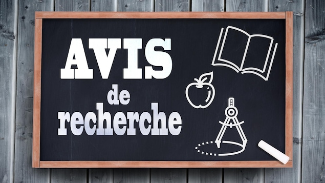 Avis de recherche inscrit sur un tableau