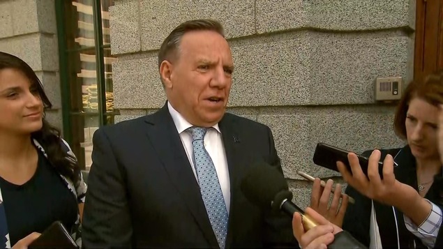 François Legault ,en mêlée de presse.