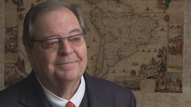 Guy Berthiaume dans son bureau