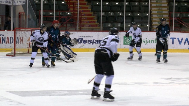 Tournoi midget riviere du loup Penetration pussy tiny