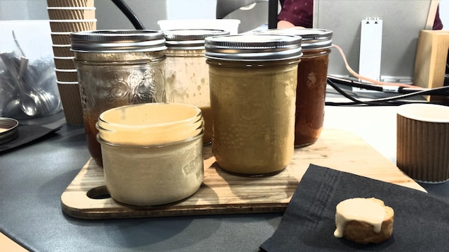Bisque et bouillon de homard préparé par le chef Charles Pariseau de Sherbrooke