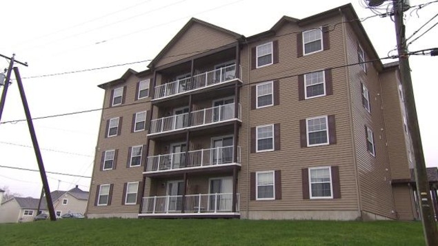 À Bouctouche, 14 immeubles à appartements ont vu leur évaluation foncière augmenter de 1,6 million de dollars. À Bouctouche, 14 immeubles à appartements ont vu leur évaluation foncière augmenter de 1,6 million de dollars.