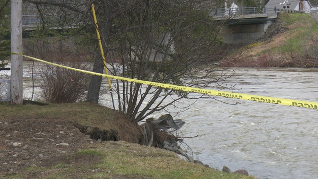 Rivière Matapédia en crue Rivière Matapédia en crue