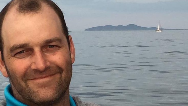 Jacky Poirier devant la mer