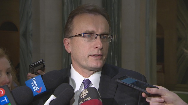 Jim Reiter, ministre de la Santé de la Saskatchewan. Jim Reiter, ministre de la Santé de la Saskatchewan.