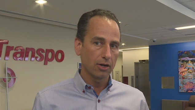 Le directeur général des Transports à la Ville d'Ottawa, John Manconi, en entrevue Le directeur général des Transports à la Ville d'Ottawa, John Manconi, en entrevue