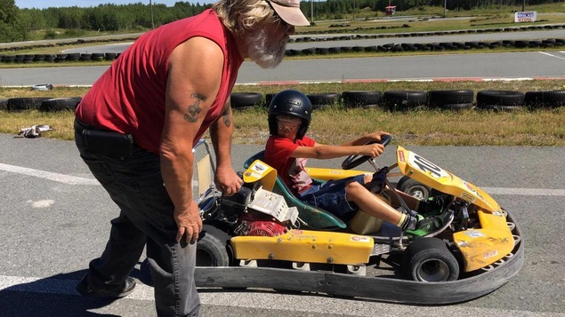 Mario Gaulin souhaite vendre son entreprise à un passionné du karting.