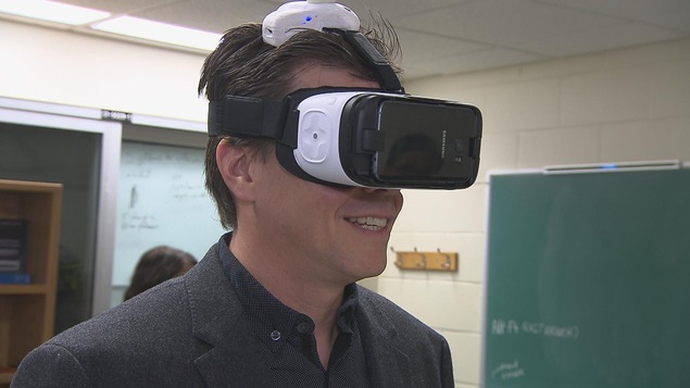 Les utilisateurs sont projetés dans un monde virtuel grâce à ces lunettes 3D Les utilisateurs sont projetés dans un monde virtuel grâce à ces lunettes 3D