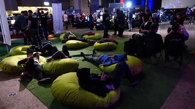 Des joueurs épuisés se reposent Des joueurs épuisés se reposent